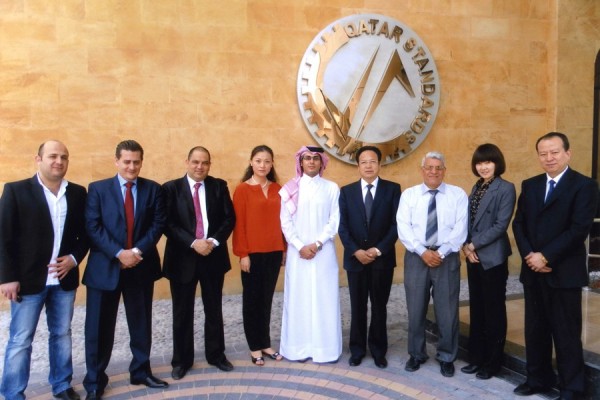 Adel accompanied Ningxia National Council visiting Qatar Muslim Food Certification Center